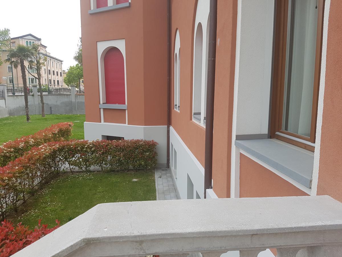 Residence La Fontaine Lido di Venezia Exterior foto